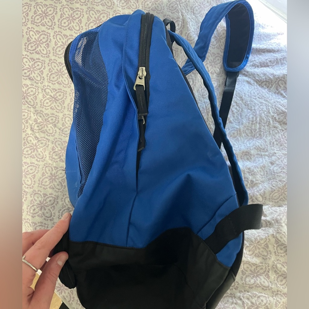 Nike Backpack - Picture 2 of 4